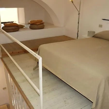 Casa Lemon - On The Scalo Galera Port In