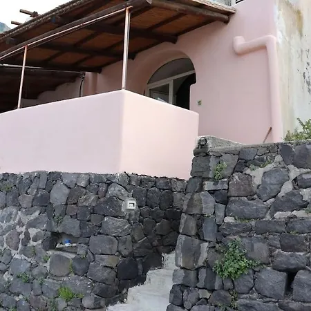 Casa Lemon - On The Scalo Galera Port In Malfa (Salina)